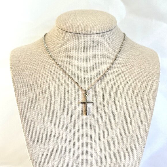 VTG Solid Sterling Silver 925 Cross Cable Link Pendant Necklace Size 15'' Length - Picture 1 of 11